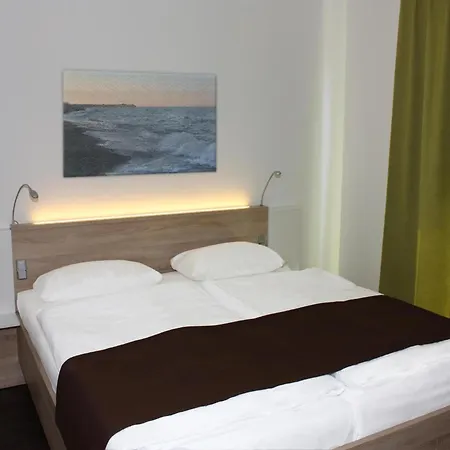 Holiday home Reihenhaus Im Ostseeresort Dampland